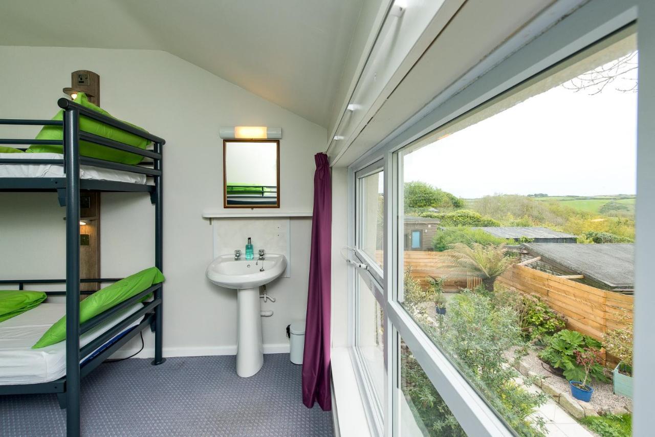 Yha Boswinger Hostel Bagian luar foto