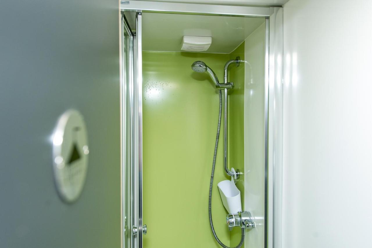 Yha Boswinger Hostel Bagian luar foto